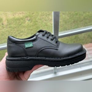 Kids black Eastland shoe size 12